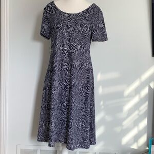 Mandee Navy and White Dot Short-Sleeve Midi Dress Size M